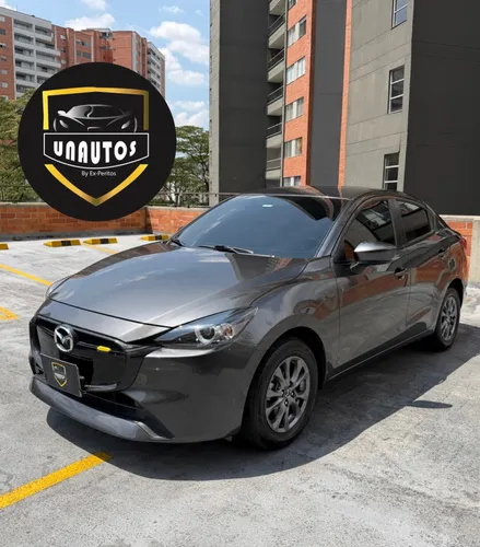 Mazda 2 Sedan Touring Automatico 
