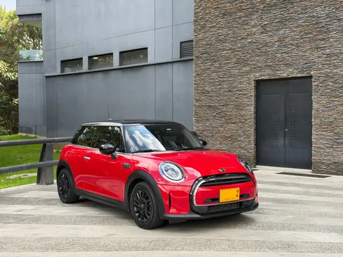 MINI COOPER 1.5 SALT 3 PUERTAS 2022  ROJO CHILI  NEGRO  29.500 KM