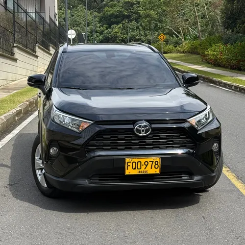 TOYOTA RAV4 XLE 2020