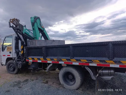 Chevrolet NPR 2007 Con Grúa Diésel