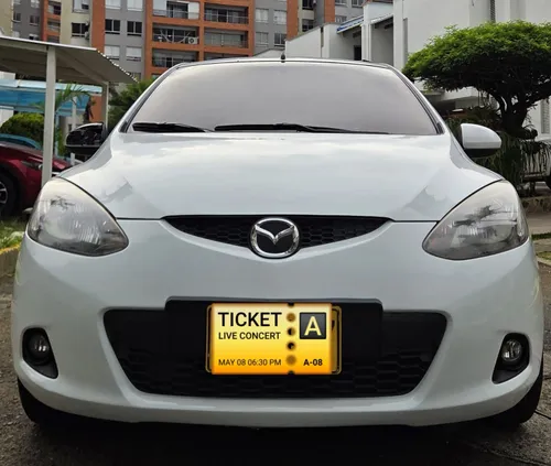 Mazda 2 2011