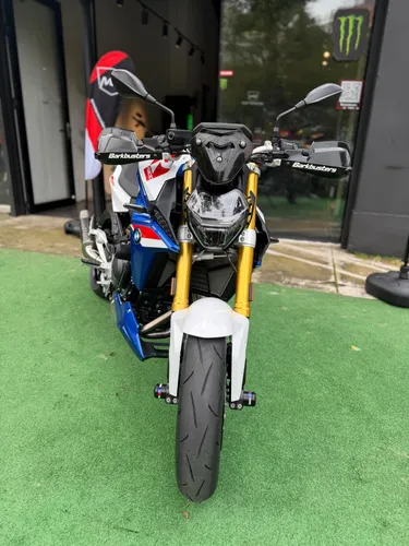 BMW F900 R