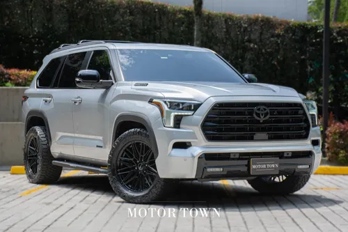 Toyota Sequoia Limited Hibrida 2025