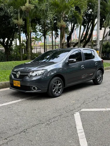 RENAULT SANDERO POLAR 1.6 MECANICO