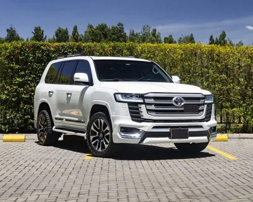 Toyota sahara Land Cruiser lc200 GX-R V8  Impecable  Lista para traspaso