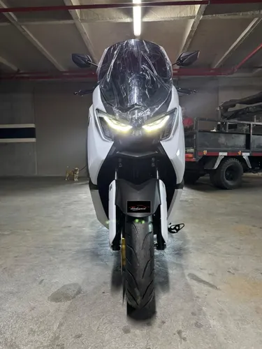 Yamaha N - Max v 3 para estrenar o km 