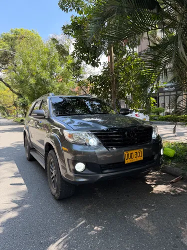 Toyota Fortuner SR5 2015 2.7 