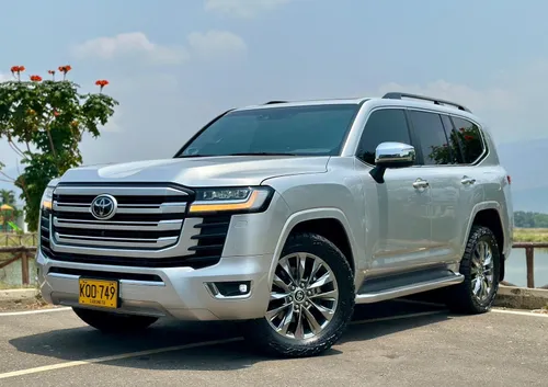 Toyota Sahara LC 300 ZX 2024 diesel 