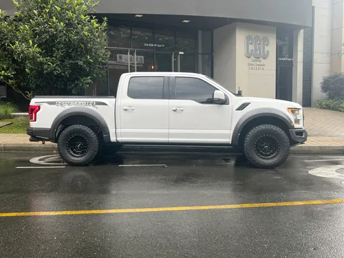 Ford F-150 Raptor