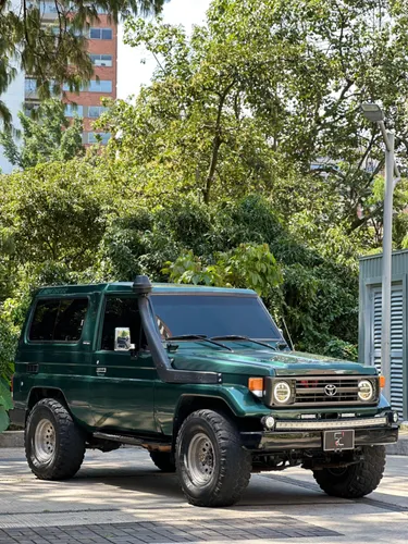 Toyota Land Cruiser FZJ 73