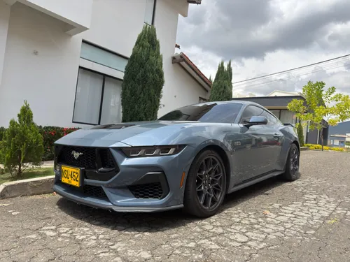 FORD MUSTANG GT PREMIUM PERFOMANCE PACKAGE