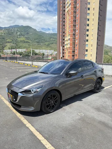 Mazda 2 grand touring lx sedan 2021