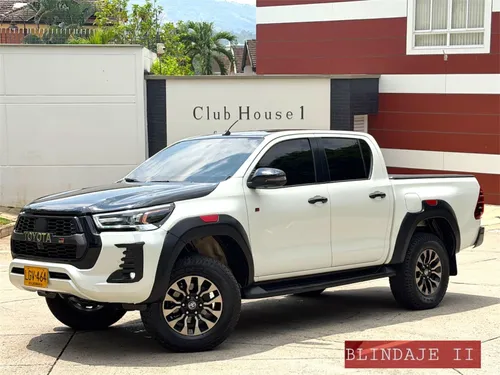 Toyota Hilux GR 2022 blindaje 3 con papeles de 2