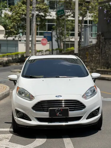 Ford Fiesta Titanium 1.6cc