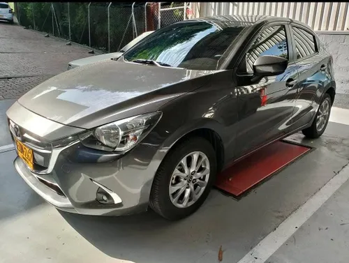 Mazda 2 Touring 2020
