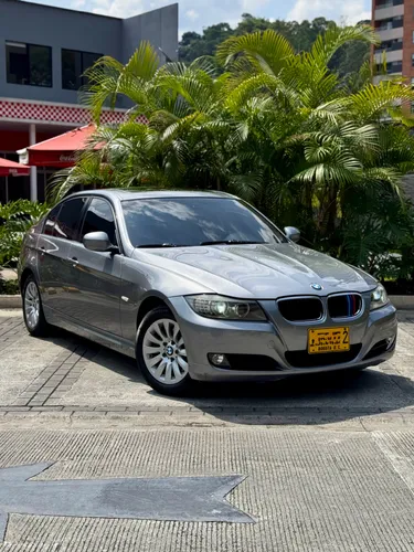 BMW 320I LCI EXECUTIVE 2009