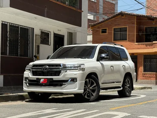 TOYOTA LAND CRUISER LC200 SÁHARA  IMPERIAL BLINDADA 2017
