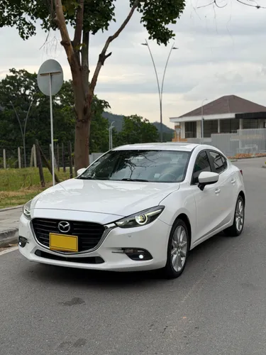 Mazda 3 GRAND TOURING 2017 automático 