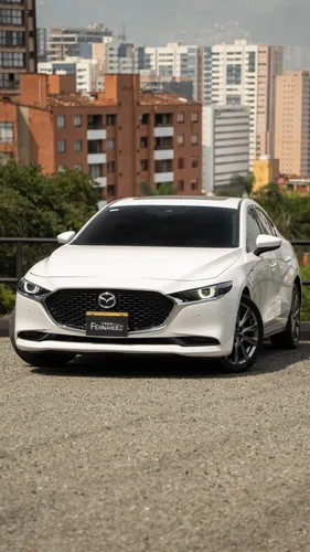 Mazda 3 Grand Touring LX 2022 edición 100 aos 