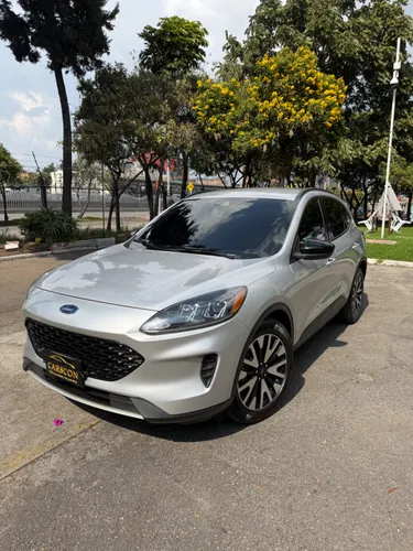 Ford Escape hybrid 2020