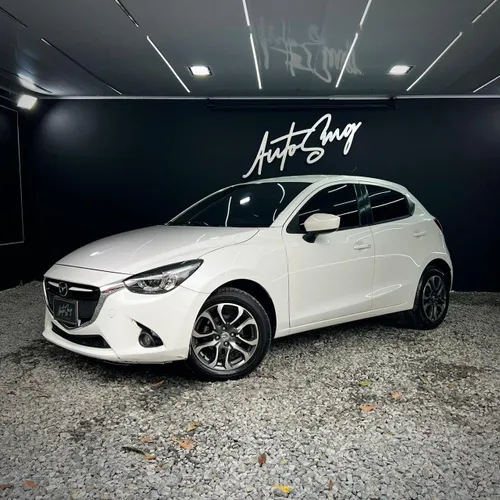 MAZDA 2 GRAND TOURING BLANCO 1.5 2016
