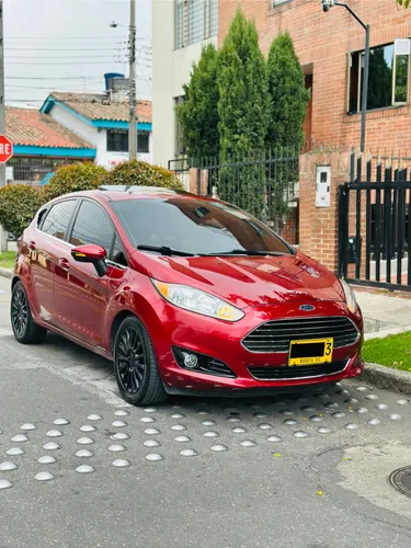 VENDO FORD FIESTA TITANIUM 