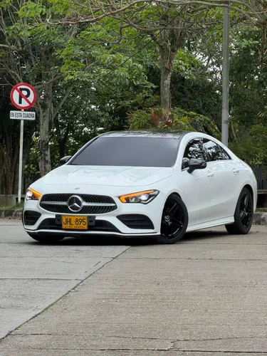 MERCEDES BENZ CLA180 AMG LINE 2020