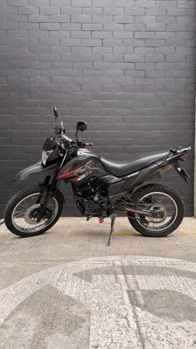 AKT TTR 200 modelo 2023 en excelente estado