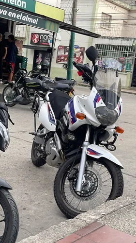 Suzuki Freewind XF 650