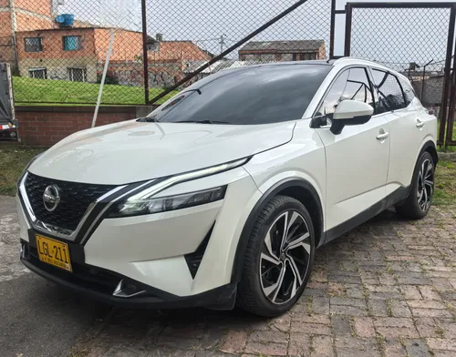 Nissan Qashqai exclusive 2023 1.3 AWD