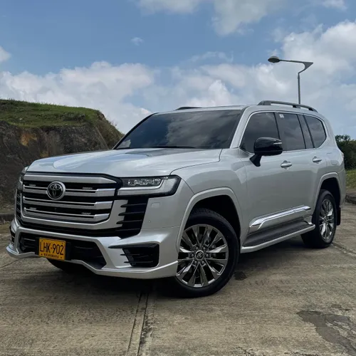 Toyota Sahara LC 300 ZX 2024 diesel 