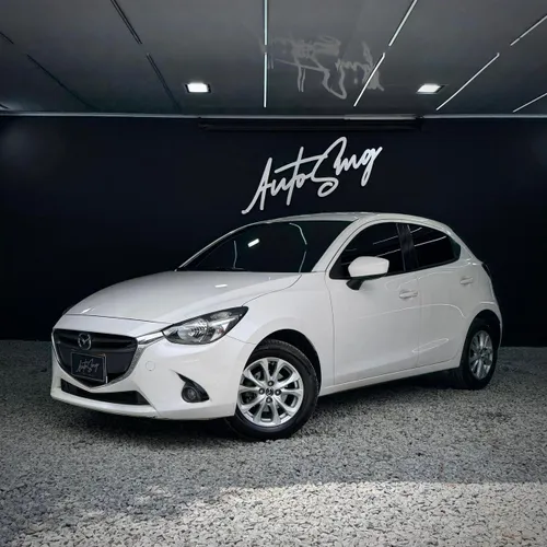 MAZDA 2 GRAND TOURING BLANCO 1.5 2016 AT