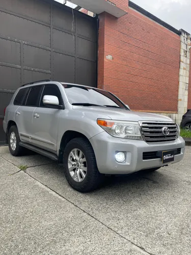Toyota Land Cruiser LC200 Sahara 2015 Diesel Blindada