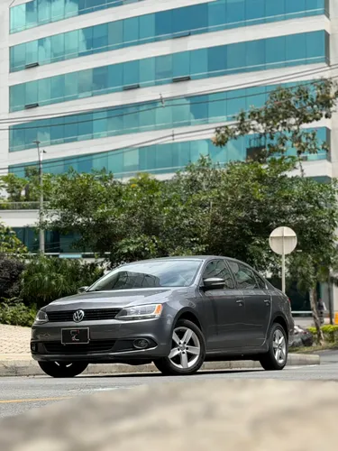 Volkswagen Jetta trendline 2.5cc