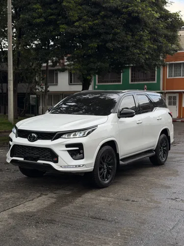 Toyota Fortuner GR 2024