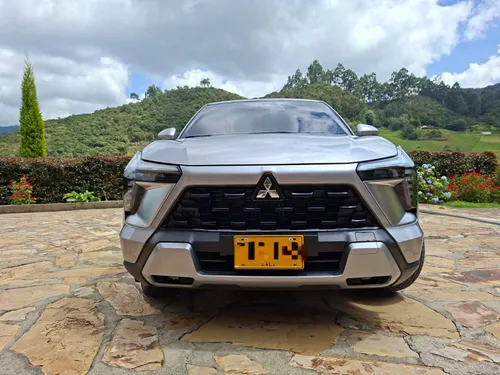 CAMIONETA MITSUBISHI OUTLANDER SPORT 2025 