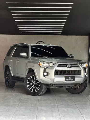 Toyota 4Runner SR5