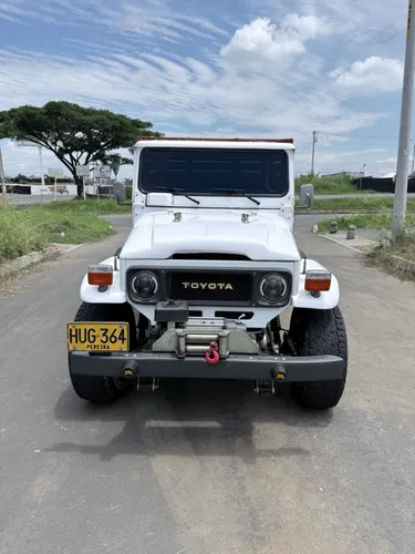 Toyota fj 43 1982 restaurada 