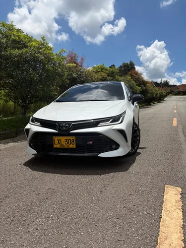 Toyota corolla grs 2023