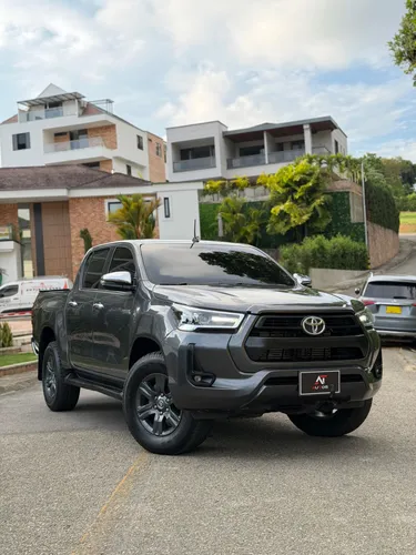 TOYOTA HILUX  2022  2.4 DIESEL AUT  4x4 