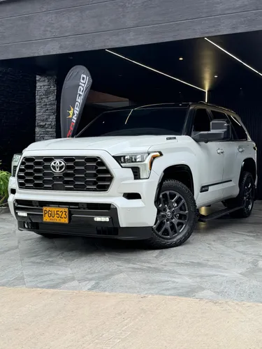 TOYOTA SEQUOIA PLATINUM 