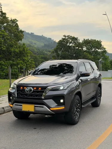 Toyota Fortuner 2022 2.4 diesel SRV