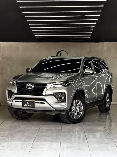 Toyota Fortuner SRV 2.4