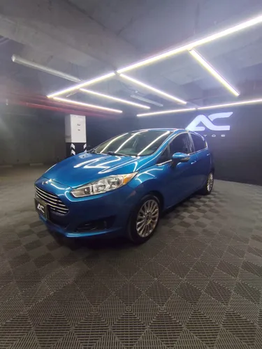 Ford Fiesta 1.6 Hatchback Titanium modelo 2014
