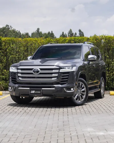 Toyota  LC300 3.5 ZX 2023