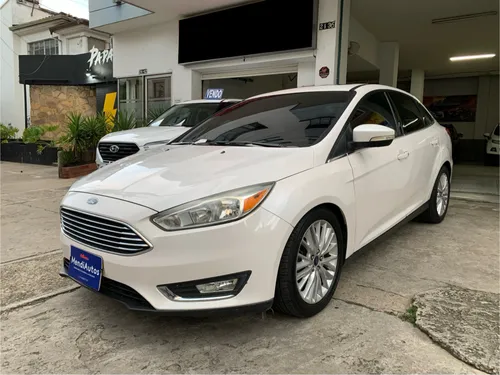 FORD FOCUS TITANIUM 2015 