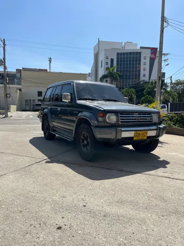 Mitsubishi Montero v43 2000