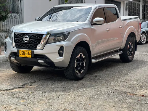 Nissan frontier 2022 diésel 4x4 at 
