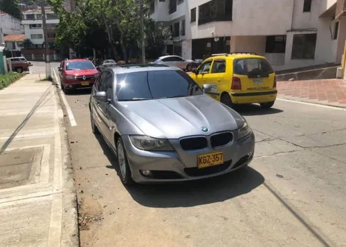  BMW 320d 2011  Potencia Diésel y Eficiencia Premium 