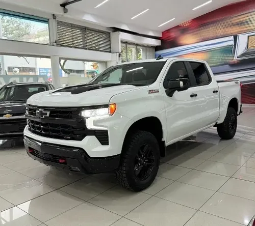 Chevrolet SILVERADO UNA DE LAS PICK UPS MAS GRANDES DEL MERCADO